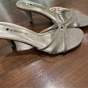 No Boundaries Silver Women's Heels 7.5. NWT